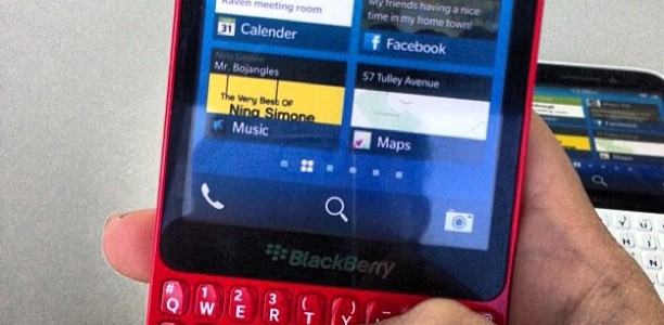 blackberry-r10-red