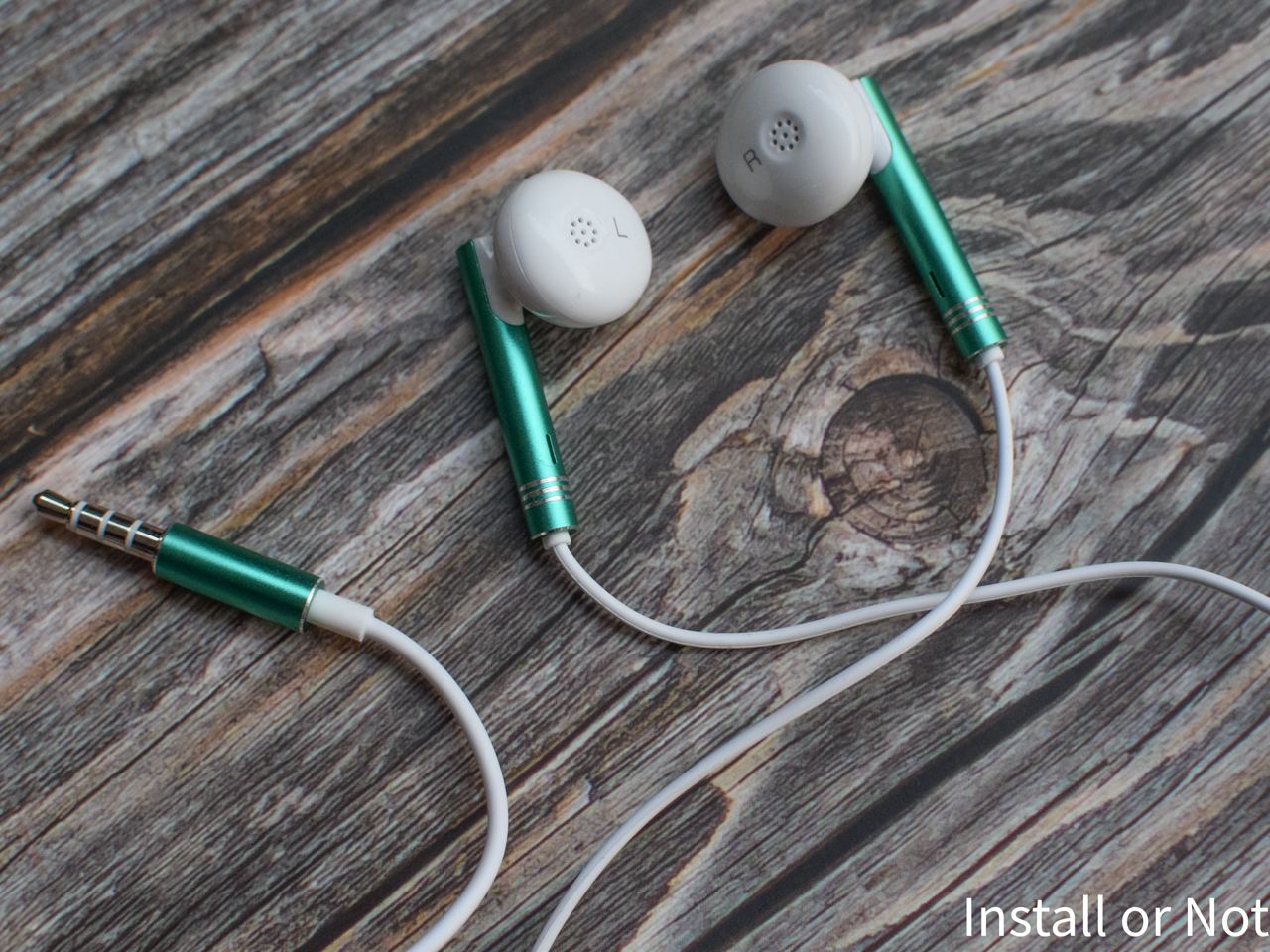 Snokor Bass Drops Wired Earphones Review Decent Wired Earphones