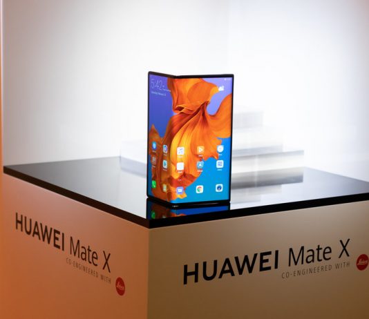 HUAWEI Mate X foldable 5G smartphone announced at MWC19 Huawei Mate Xa