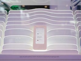 OnePlus 5G Prototype Smartphone showcased at MWC 2019 OnePlus 5G Prototype Smartphone showcased at MWC 2019